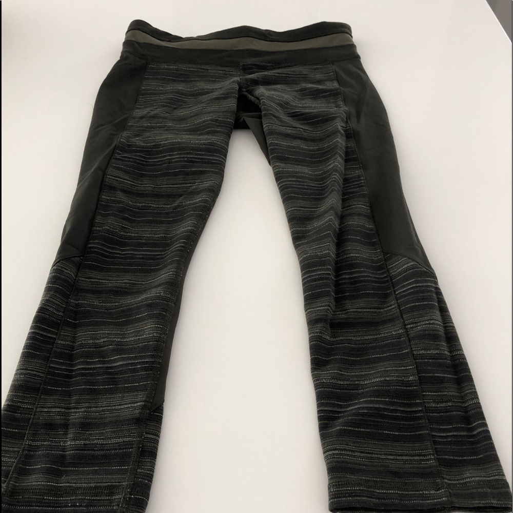 Army colored Lululemon stretchy leggings